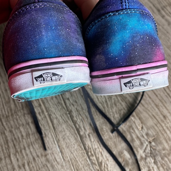 cosmic vans! - Picture 9 of 9